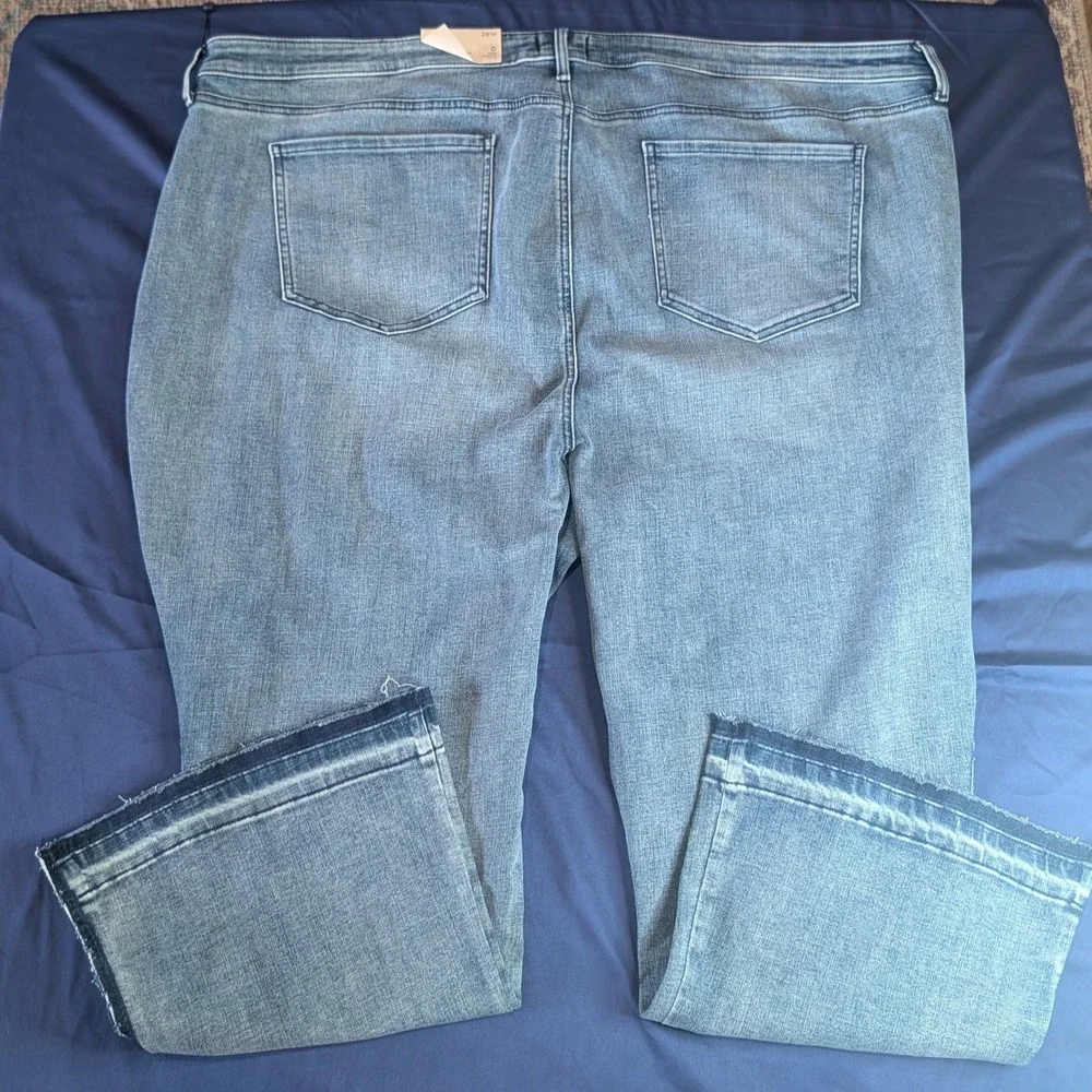 NYDJ Womens 28W Fiona Slim Flare Crop Ankle Jeans Light Wash Fray Hem NWT - Picture 15 of 15